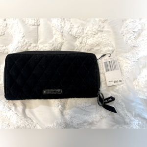 Brand new black Vera Bradley zippy wallet